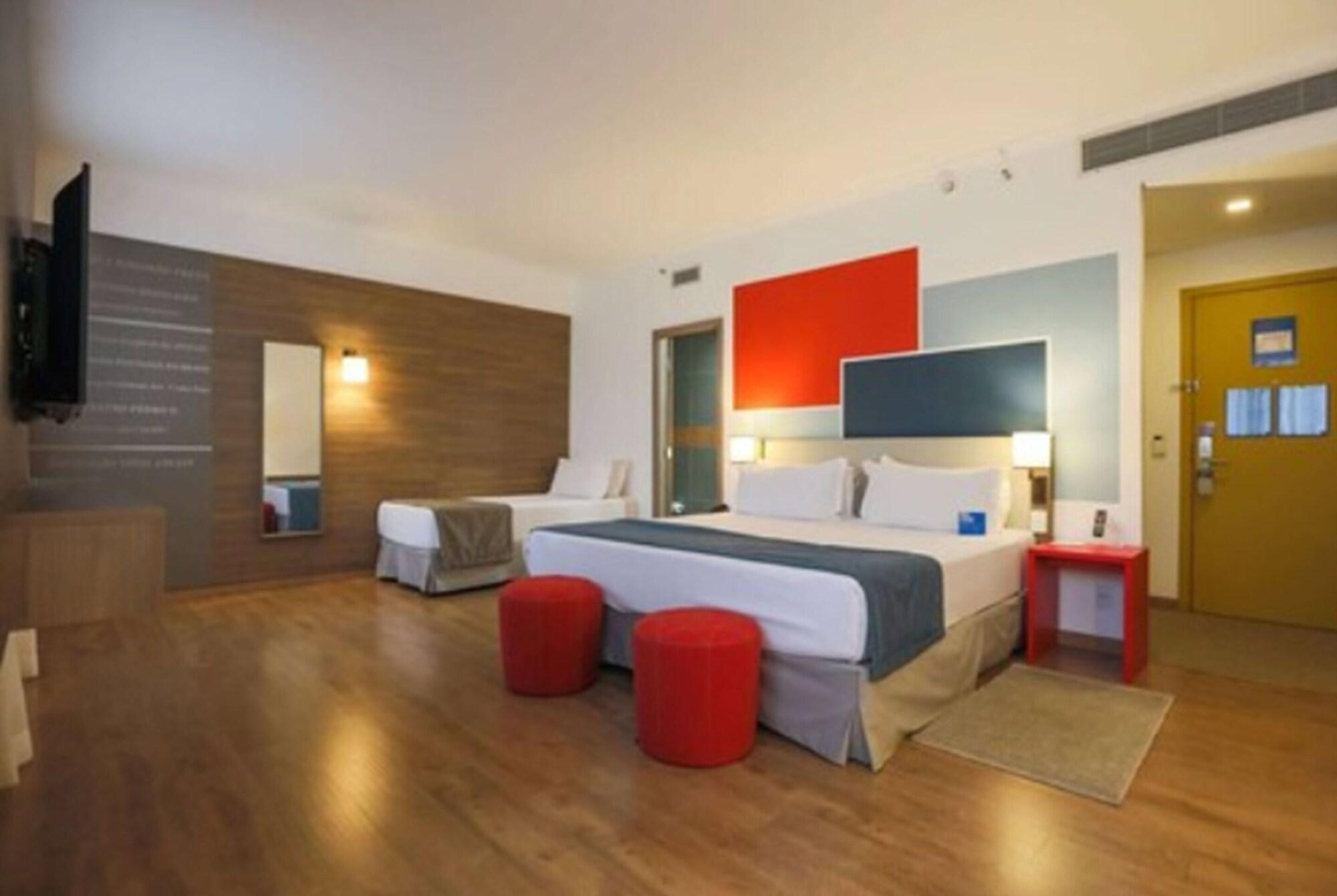 فندق Tryp By Wyndham ريبيراو بريتو المظهر الخارجي الصورة A room at the hotel