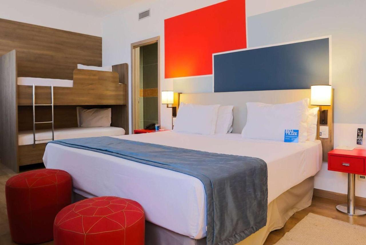 فندق Tryp By Wyndham ريبيراو بريتو المظهر الخارجي الصورة A room at the hotel