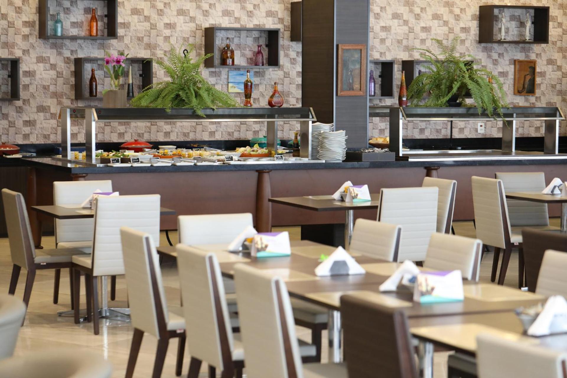 فندق Tryp By Wyndham ريبيراو بريتو المظهر الخارجي الصورة The restaurant