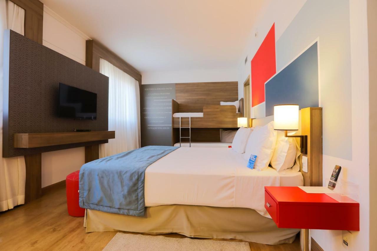 فندق Tryp By Wyndham ريبيراو بريتو المظهر الخارجي الصورة A room at the hotel